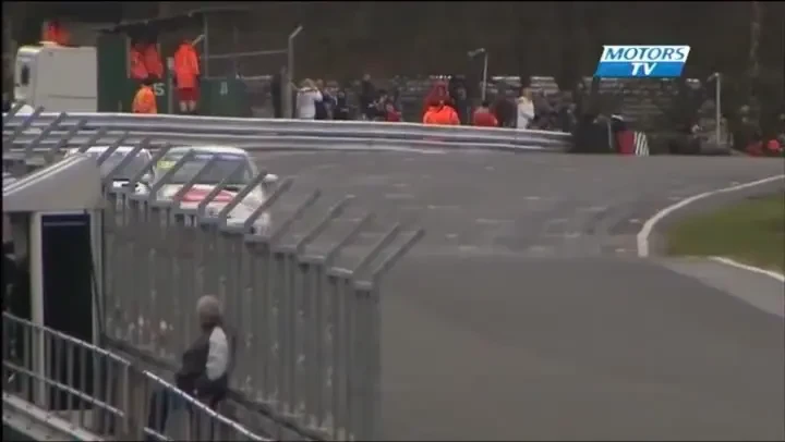 VIDEO!!! Cum se ia un viraj cu un 500 turbat?